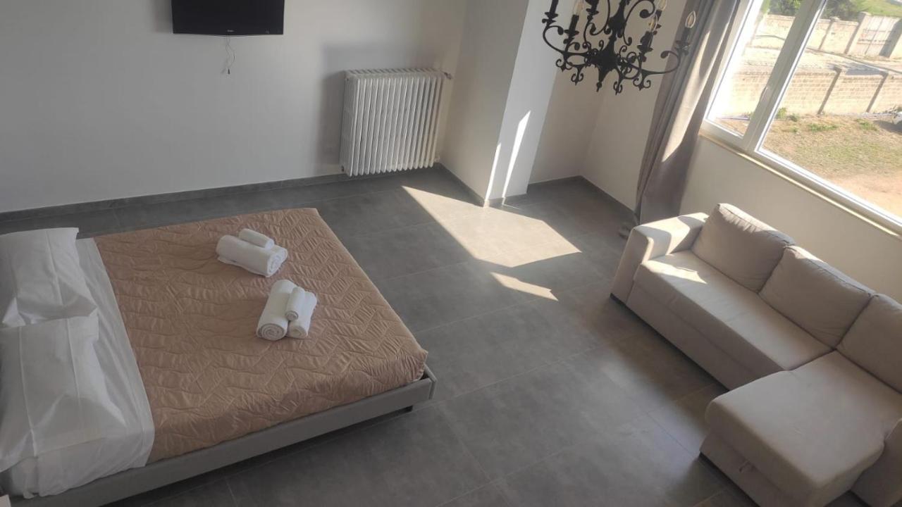 Silver House Монополи Екстериор снимка