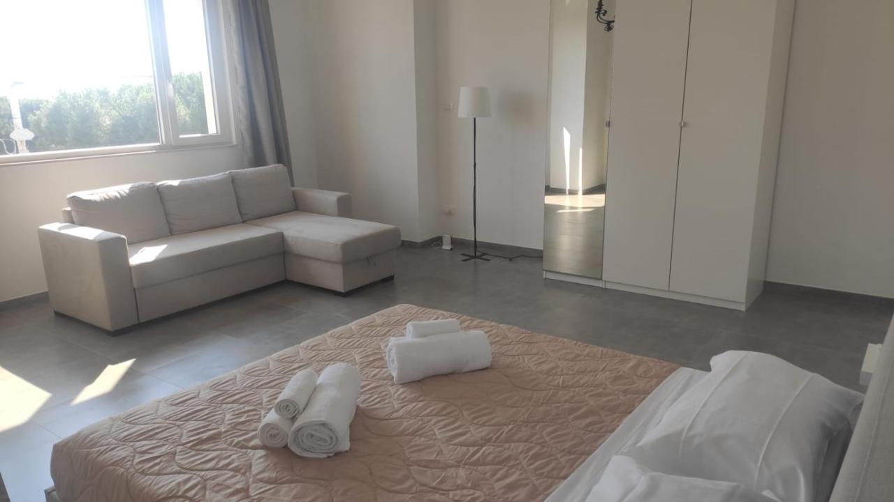 Silver House Монополи Екстериор снимка